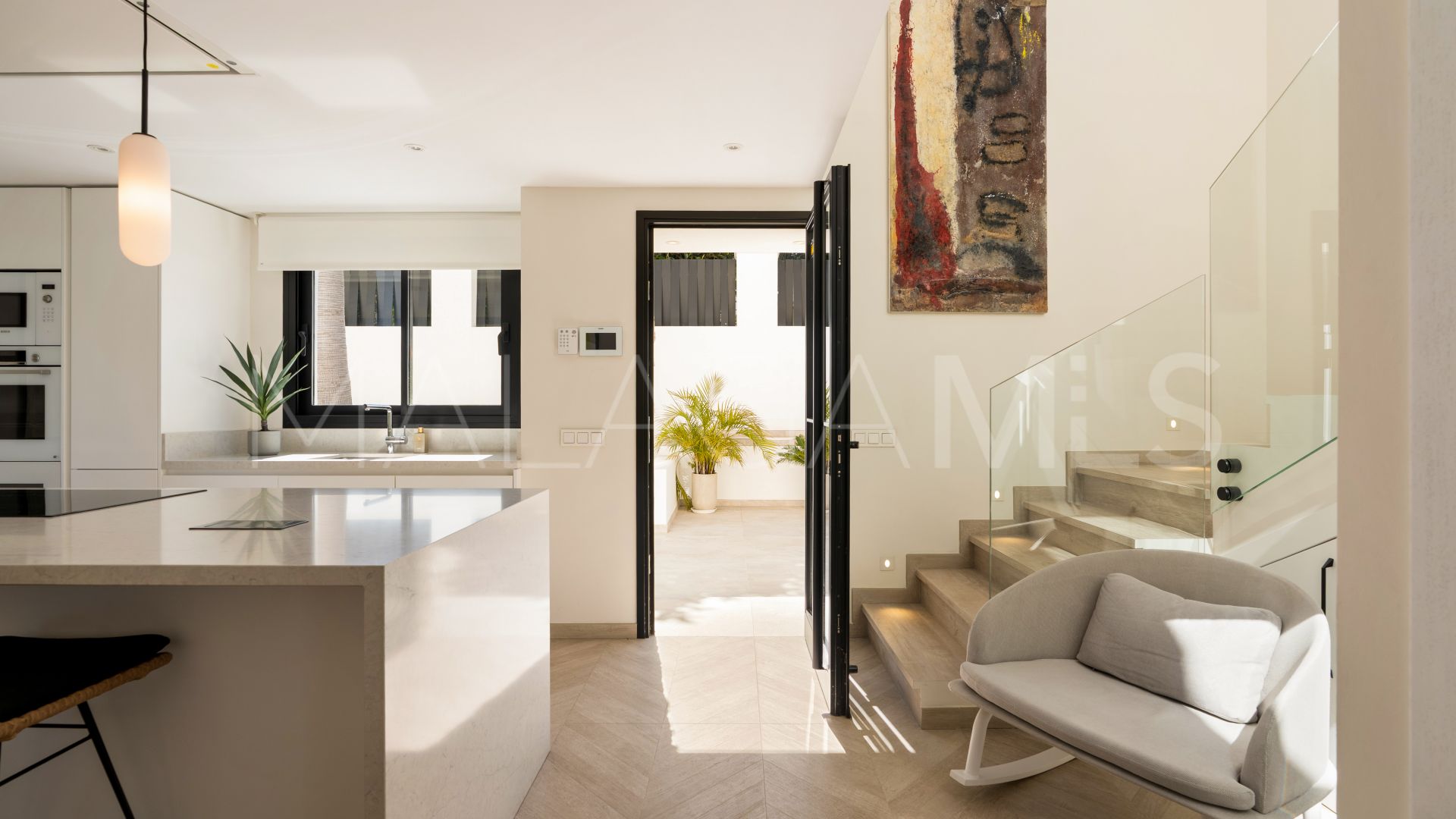 Villa for sale in Las Brisas