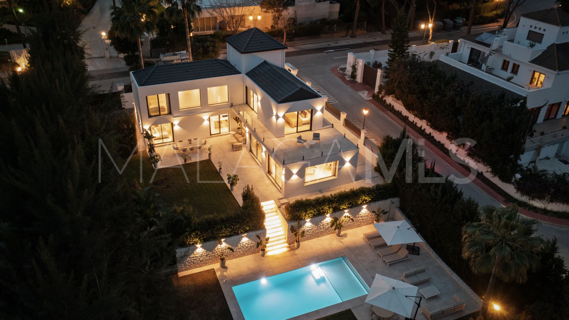 Villa for sale in Las Brisas