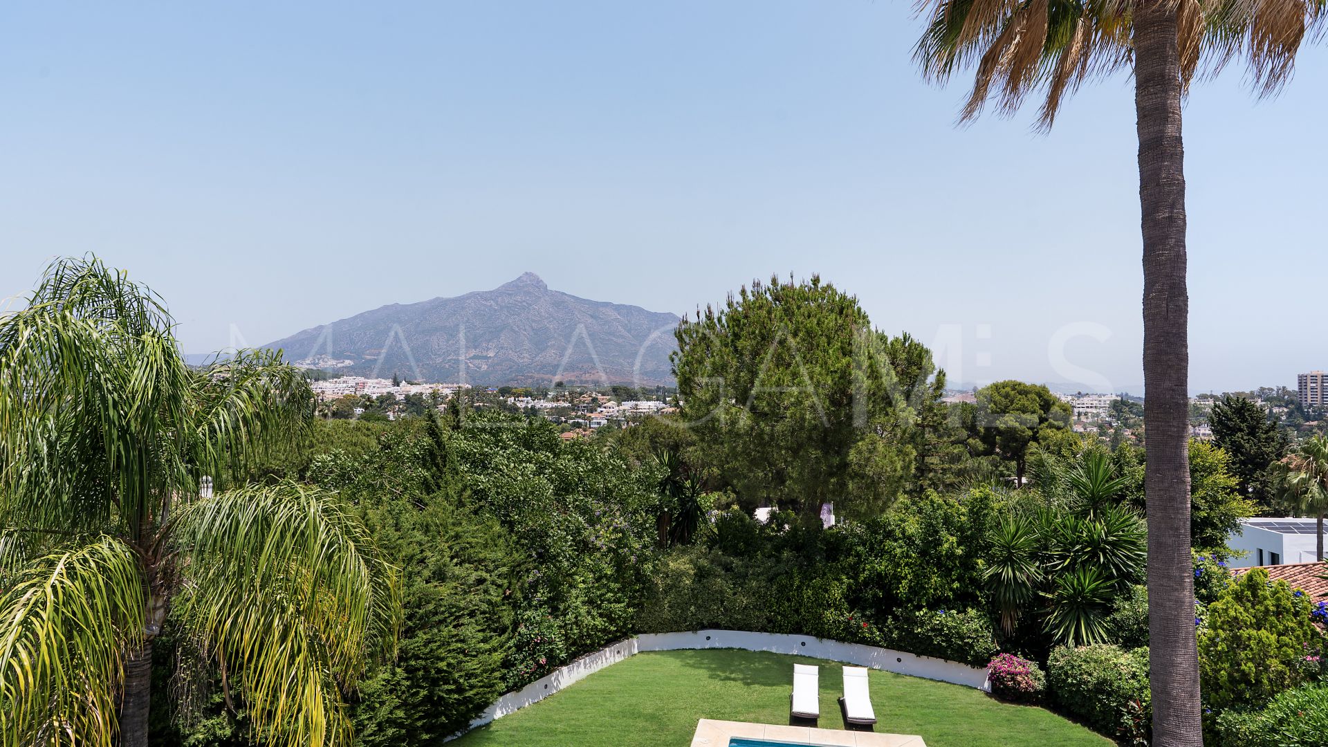 Villa for sale in Las Brisas