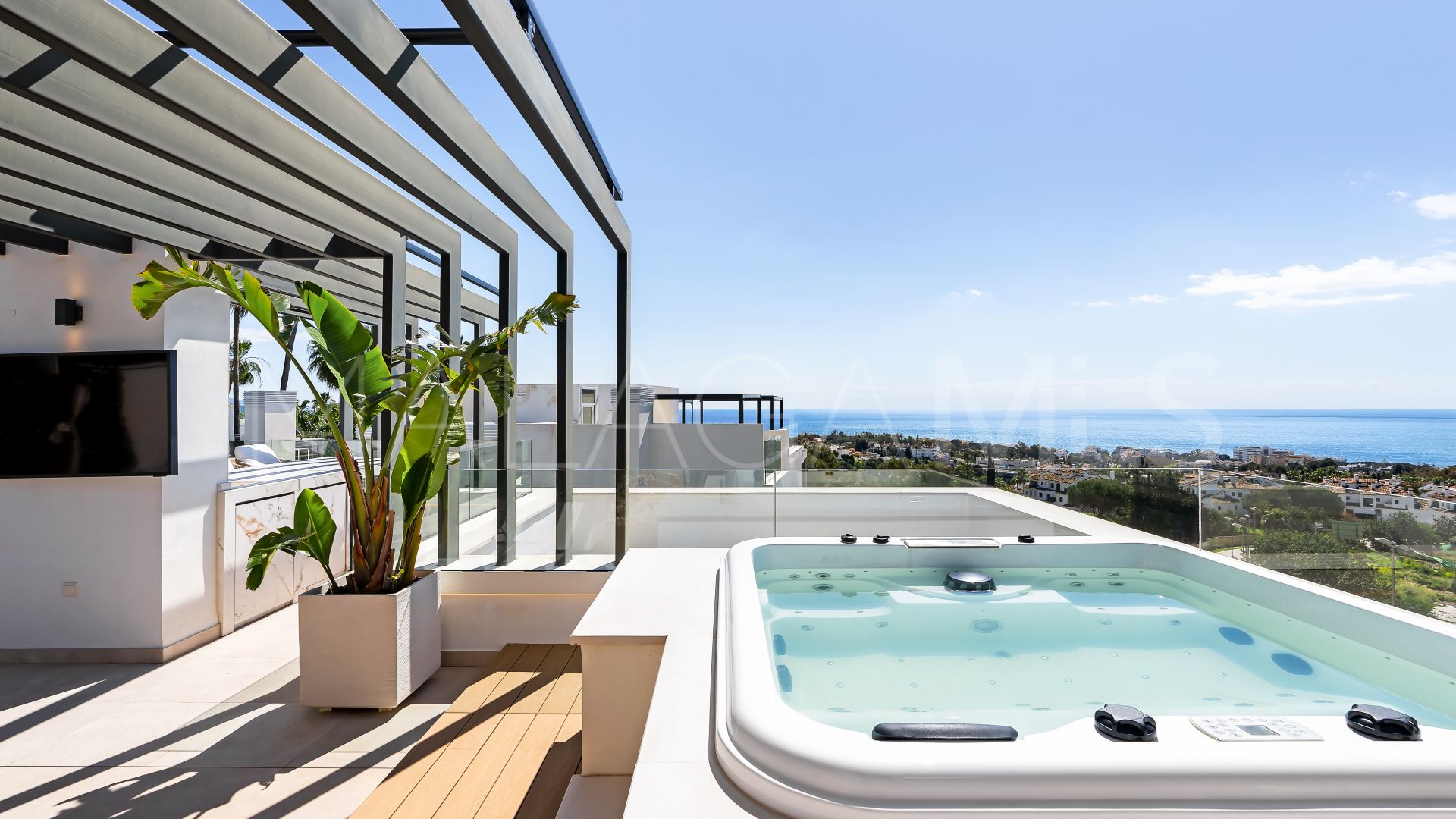 Villa for sale in Sierra Blanca