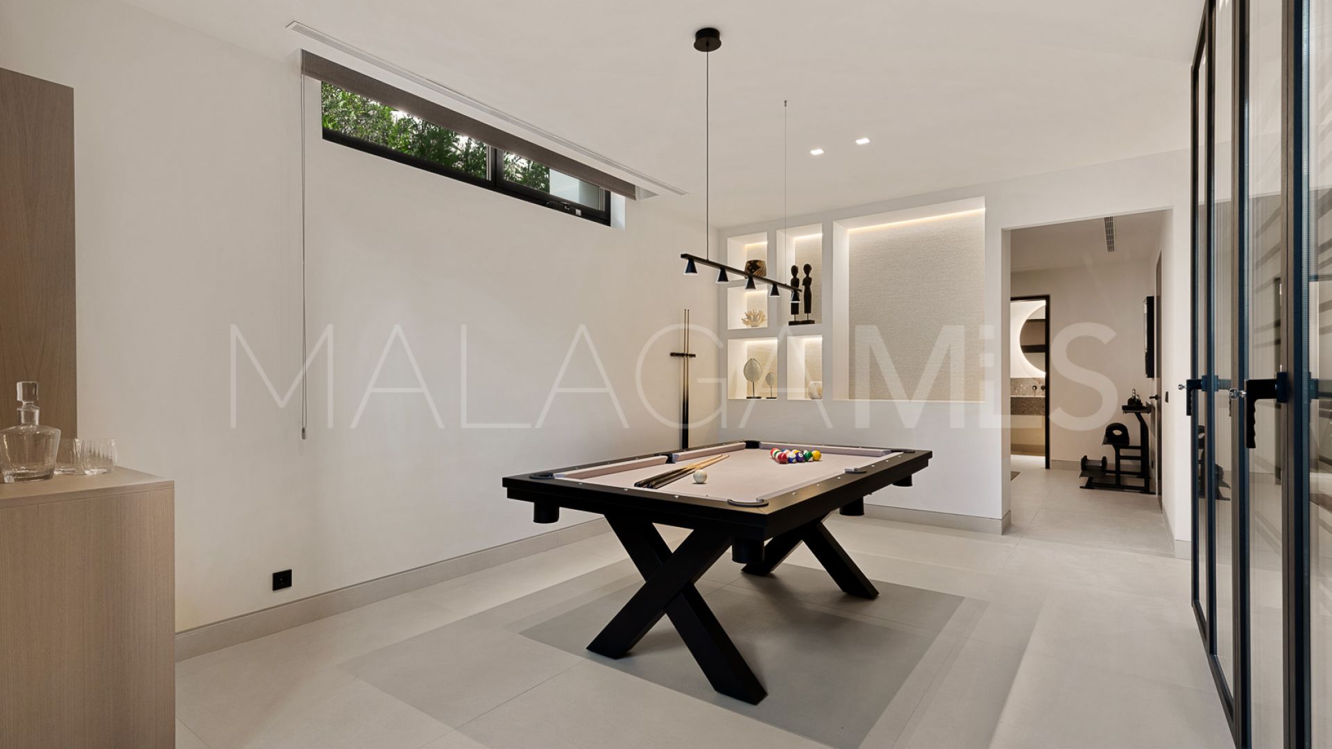 Villa for sale in Las Brisas