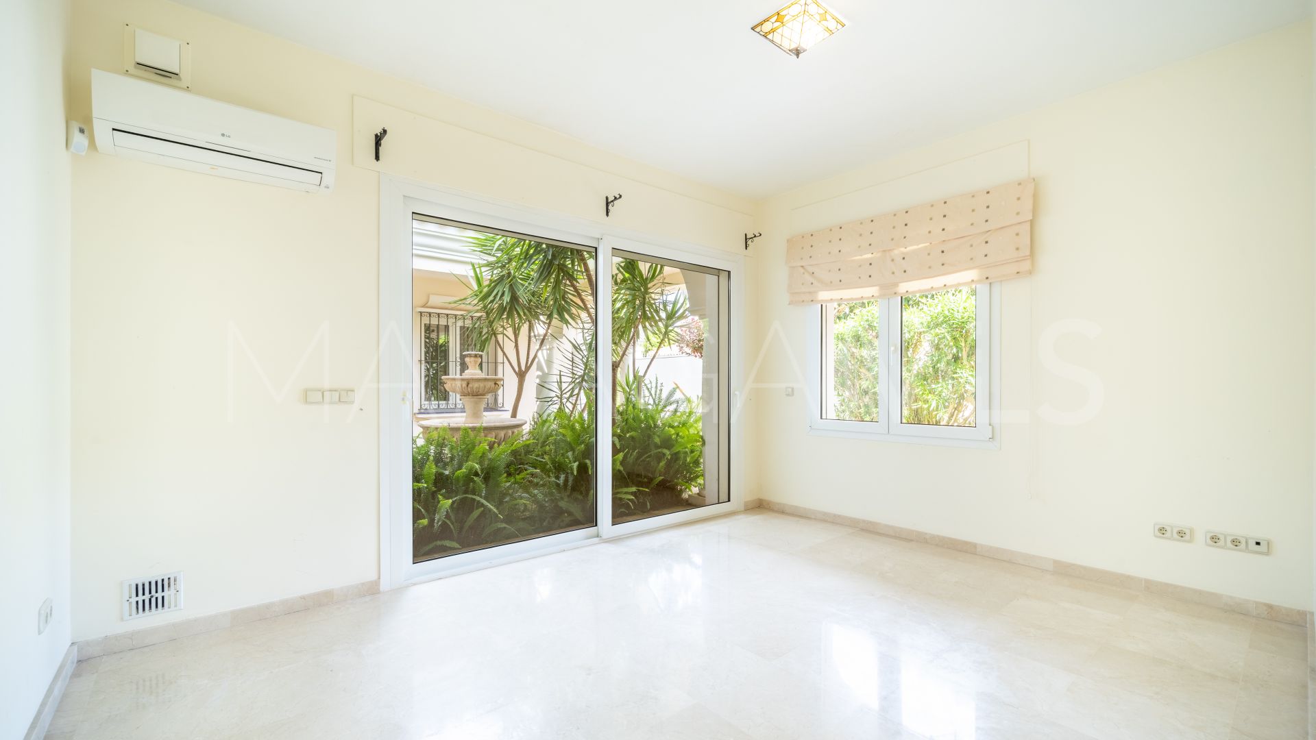 For sale Paraiso Barronal villa with 5 bedrooms