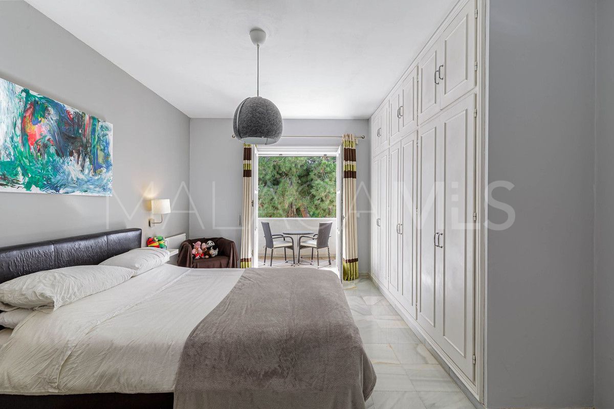 Villa for sale in El Paraiso