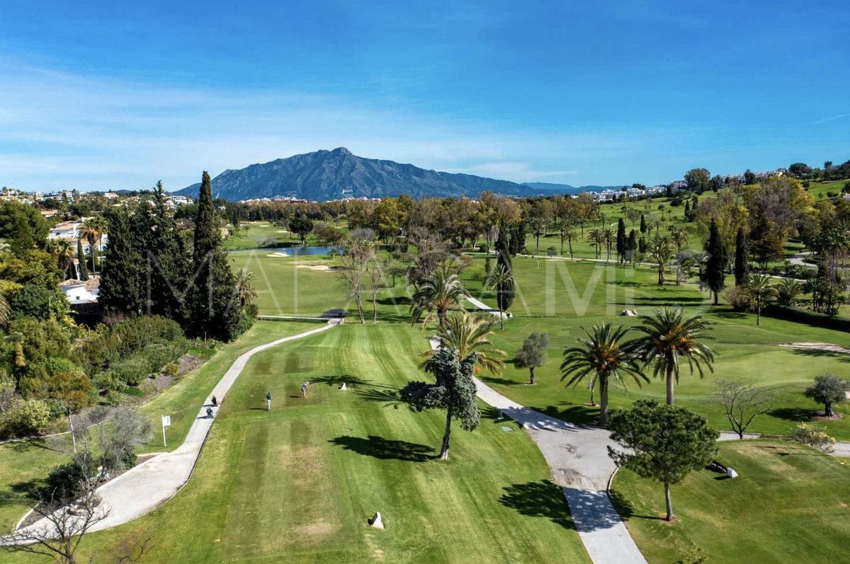 Villa for sale in El Paraiso