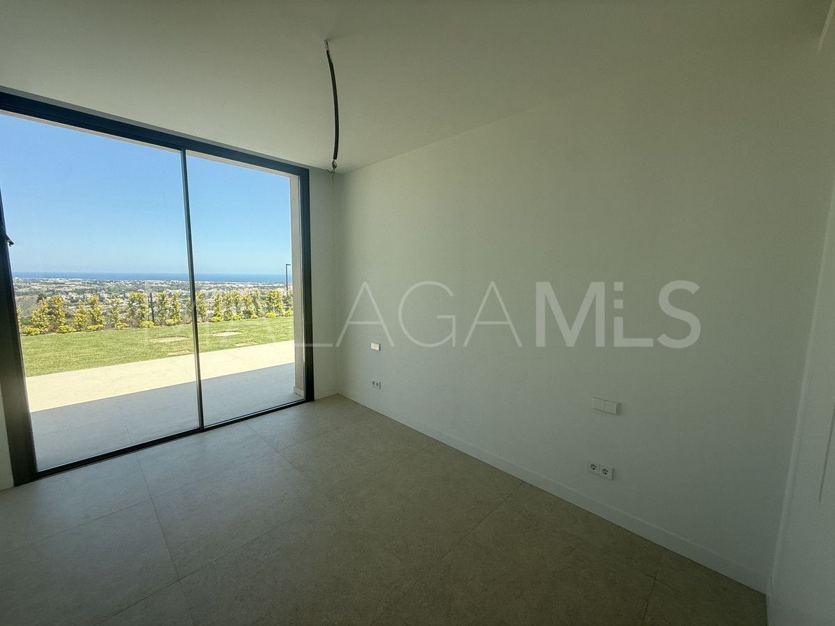 Villa for sale in Benahavis