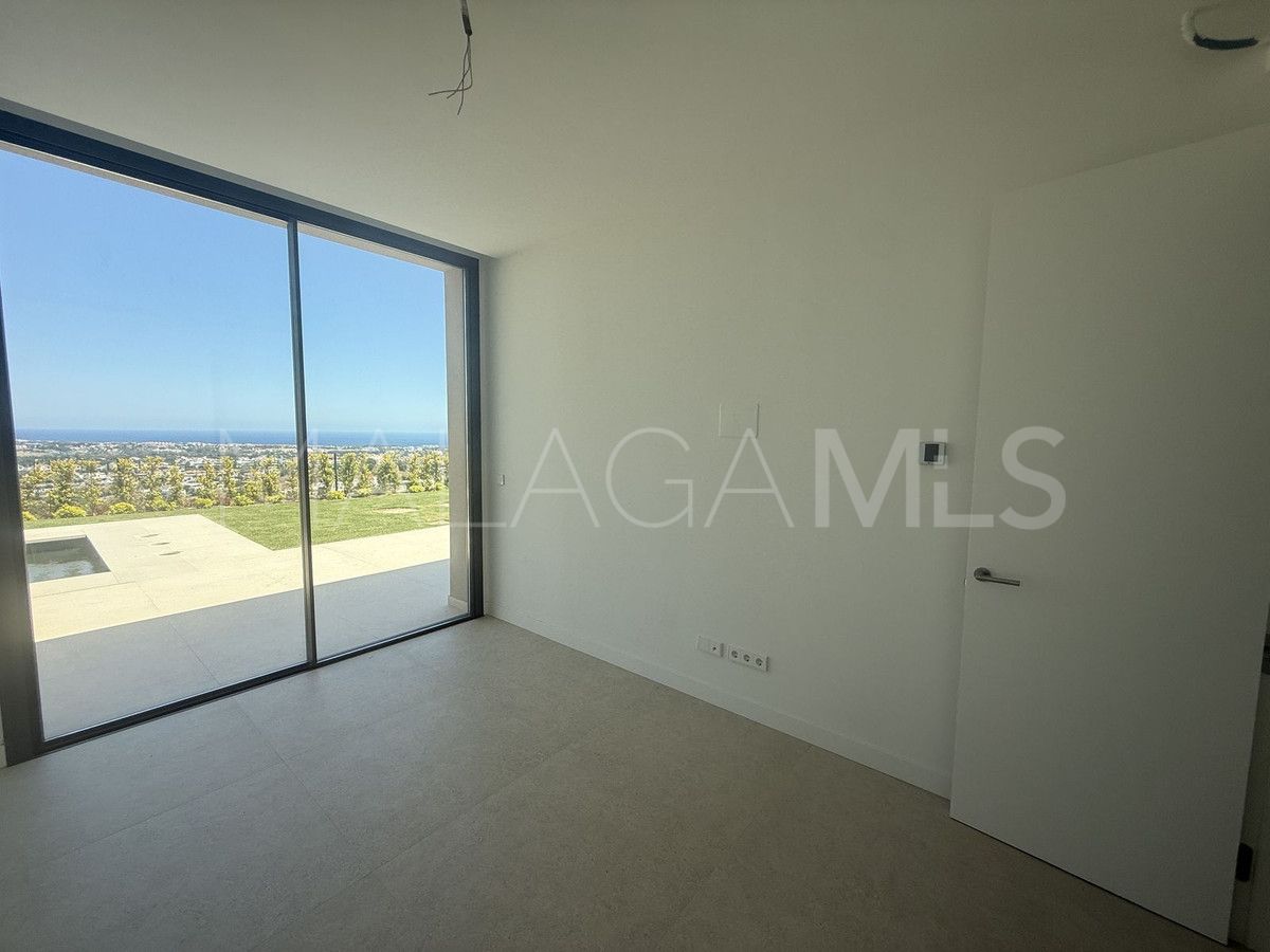 Villa for sale in Benahavis