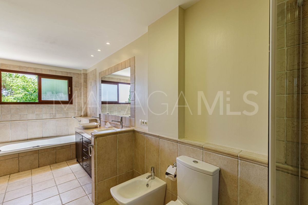 Villa for sale in Los Arqueros