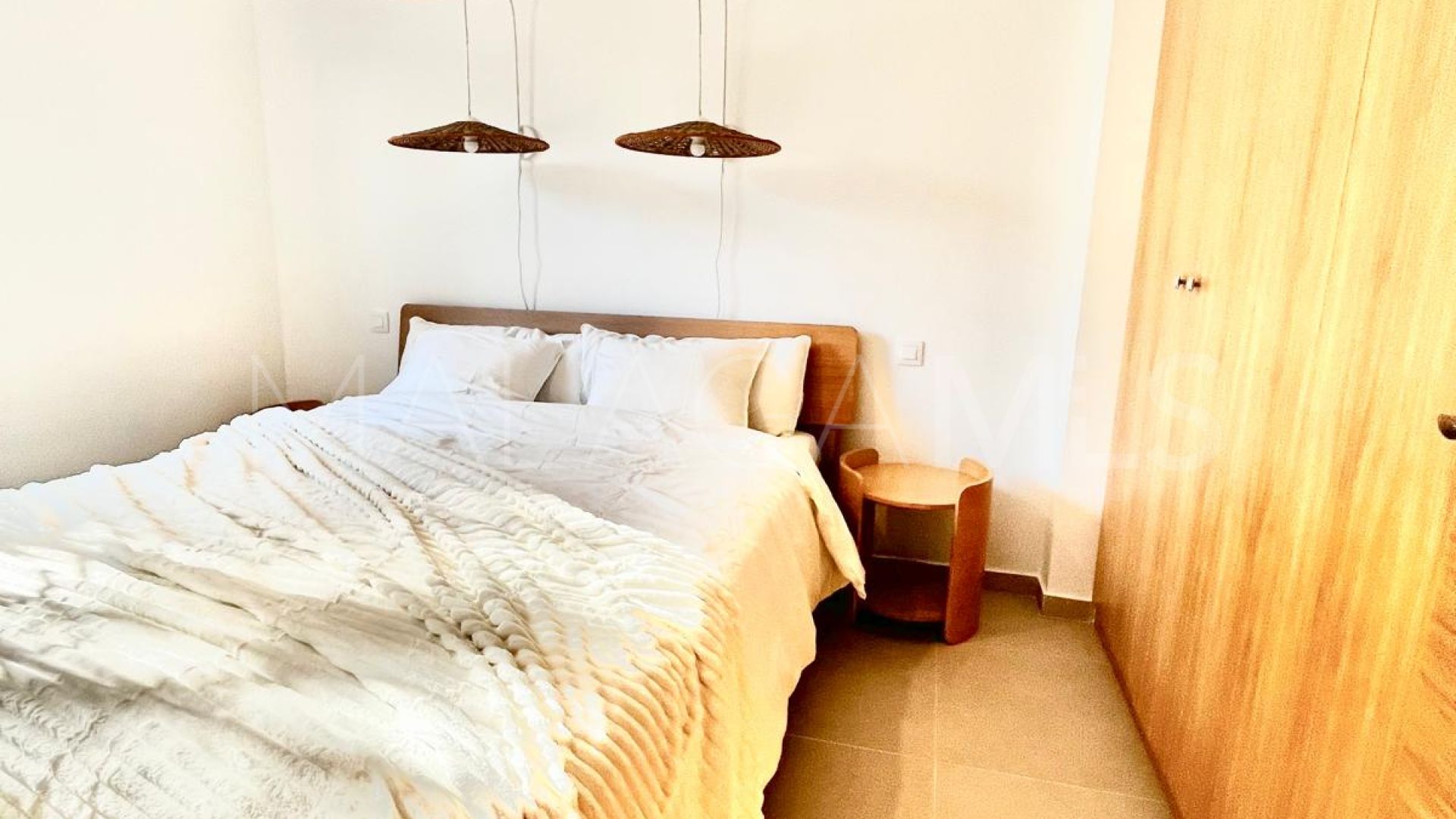 Buy apartamento planta baja in Los Dragos