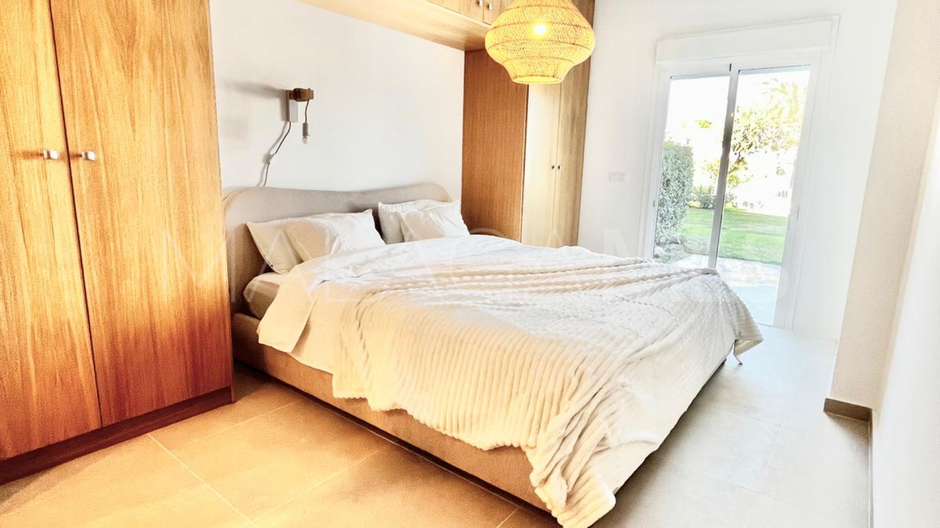 Buy apartamento planta baja in Los Dragos