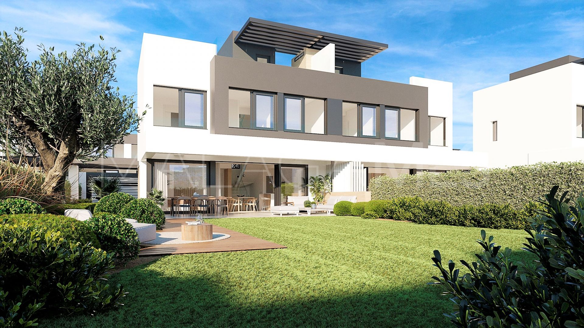 Semi detached villa for sale in Estepona with 3 bedrooms