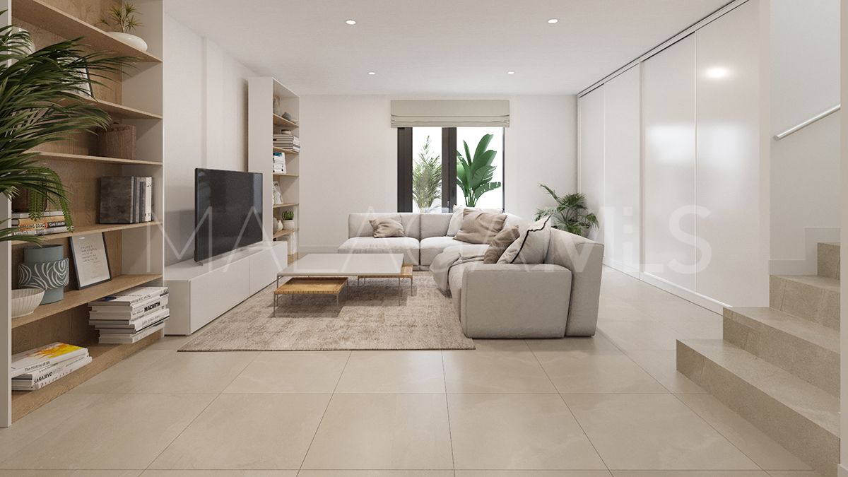 Semi detached villa for sale in Estepona with 3 bedrooms