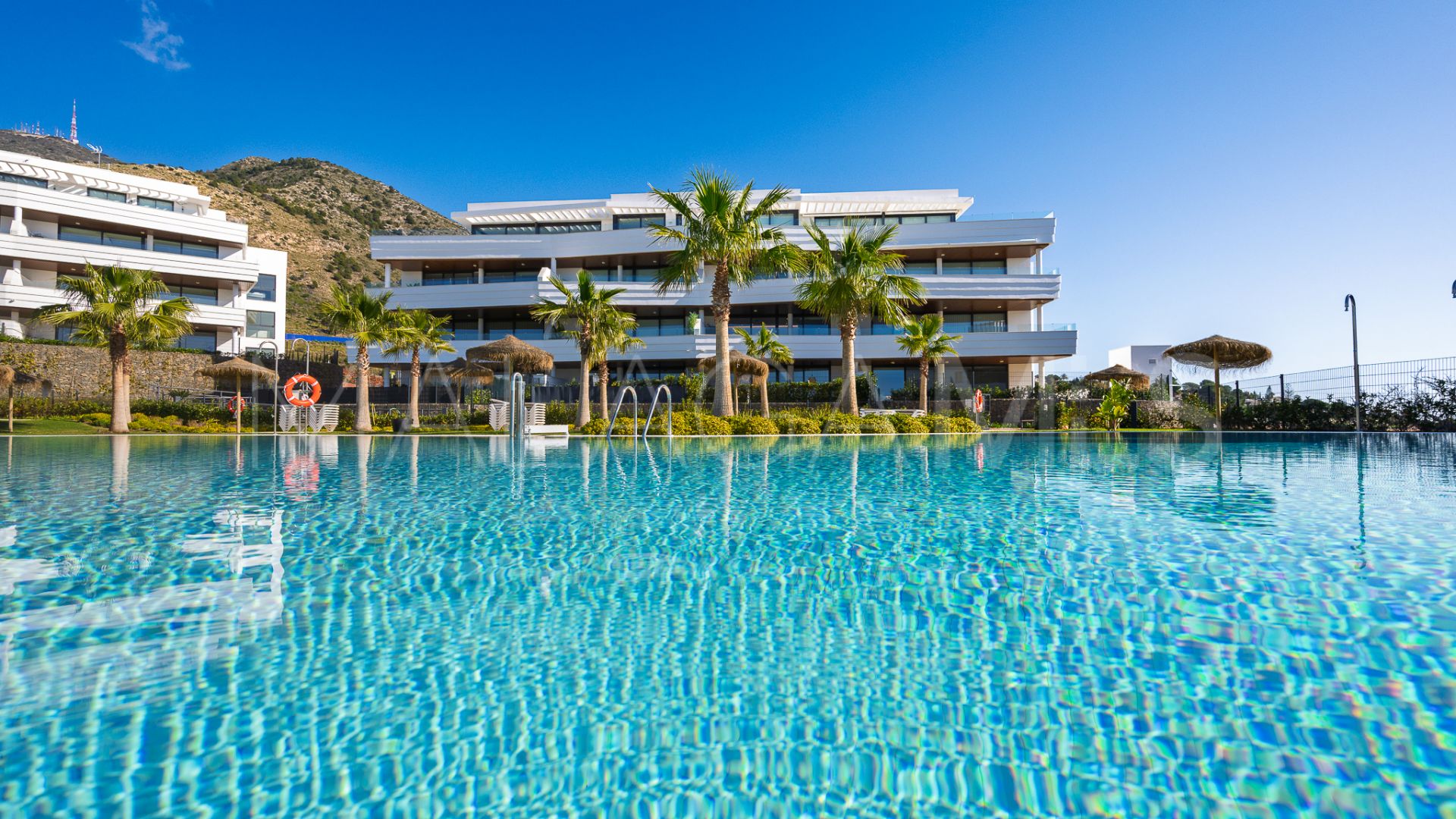 For sale apartment with 3 bedrooms in El Higueron