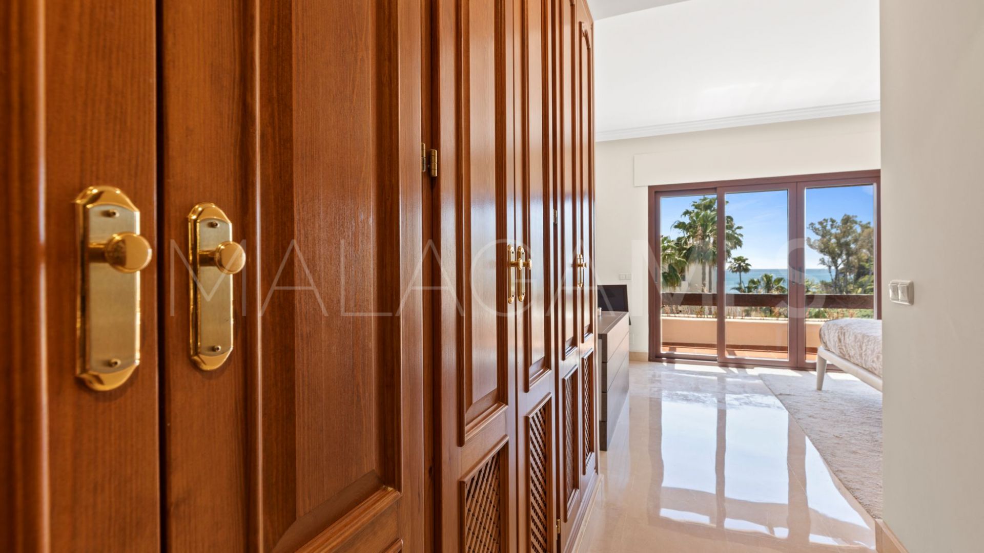 Duplex penthouse for sale in Bahía del Velerín