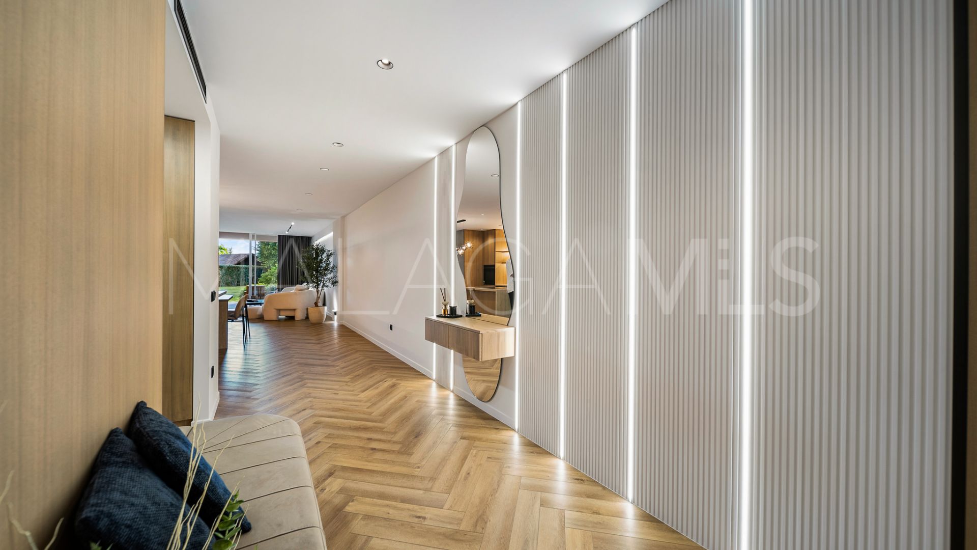 For sale 3 bedrooms ground floor apartment in Magna Marbella