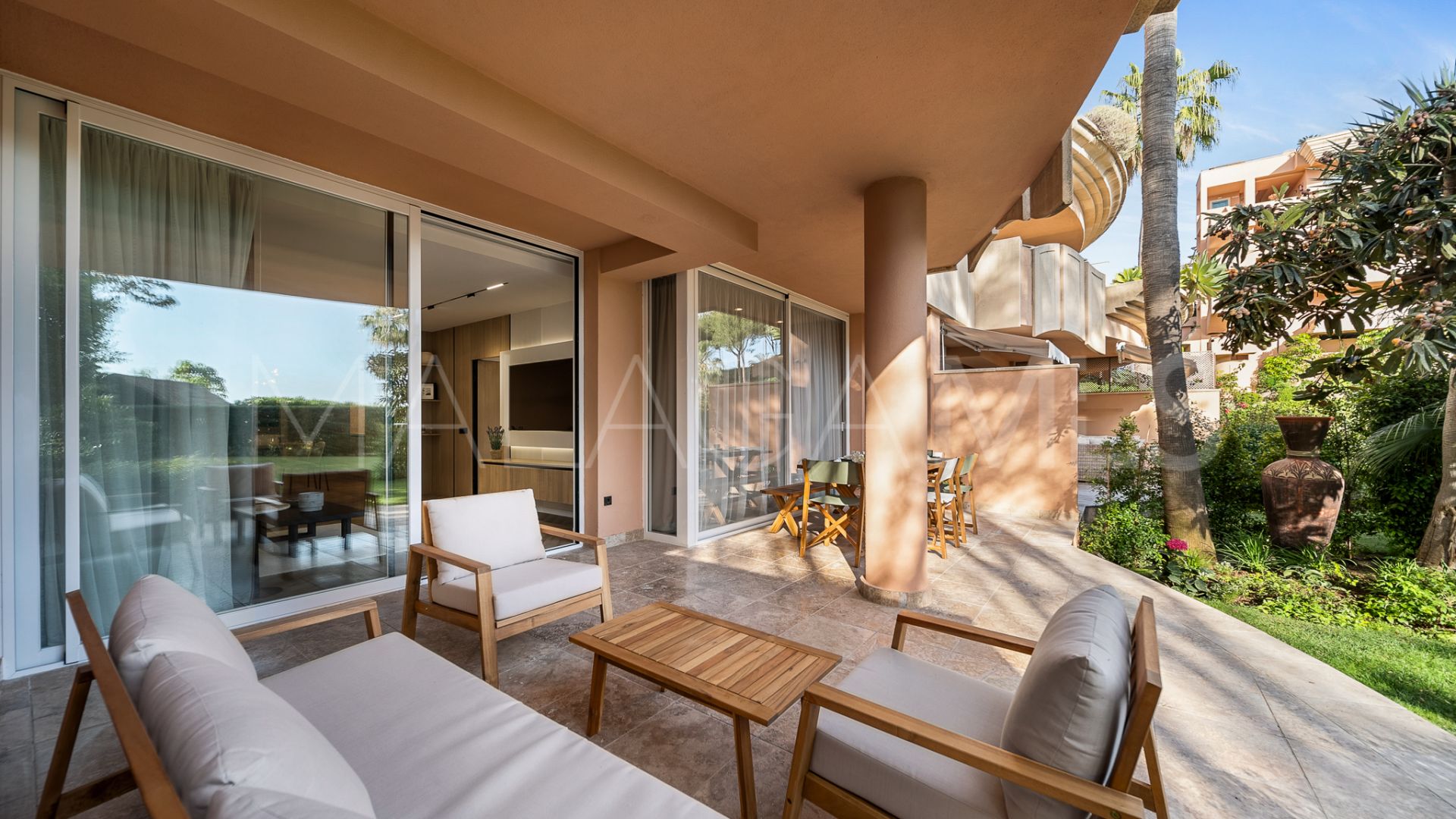 For sale 3 bedrooms ground floor apartment in Magna Marbella