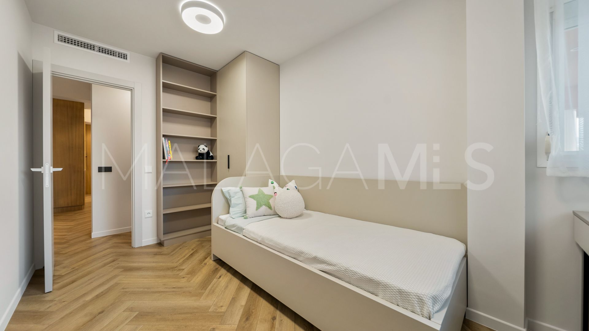 For sale 3 bedrooms ground floor apartment in Magna Marbella