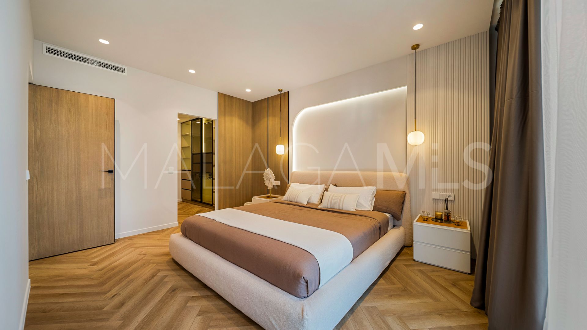 For sale 3 bedrooms ground floor apartment in Magna Marbella