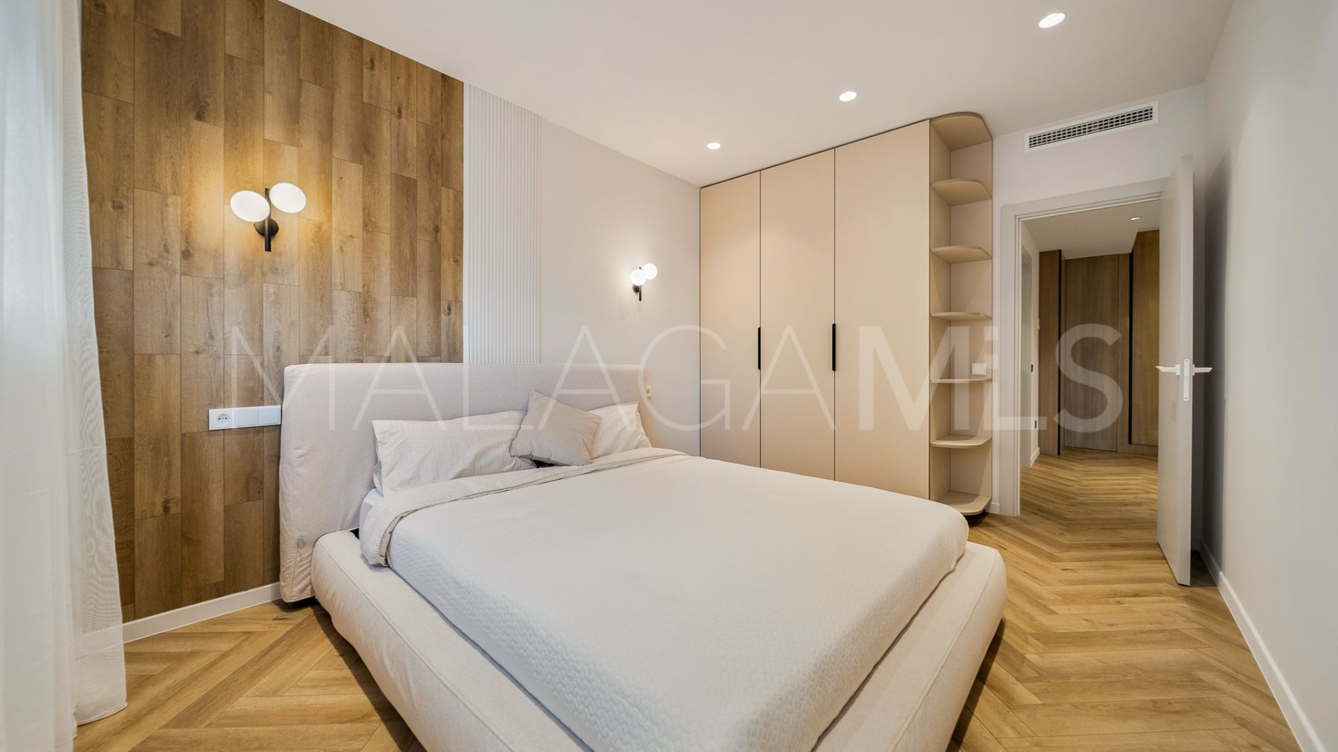 For sale 3 bedrooms ground floor apartment in Magna Marbella