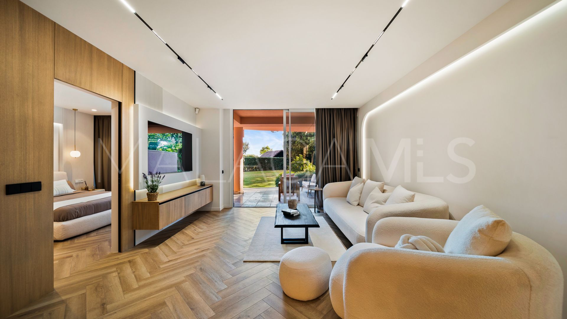 For sale 3 bedrooms ground floor apartment in Magna Marbella