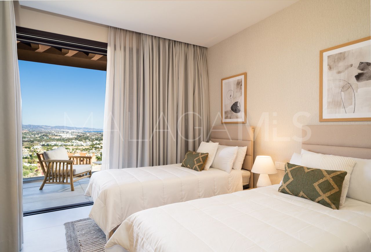 Villa for sale in Benahavis