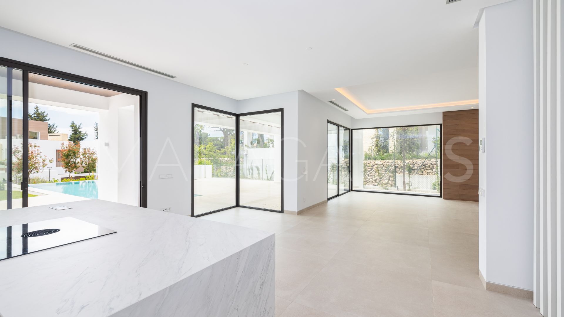 4 bedrooms villa in Marbella Golden Mile for sale