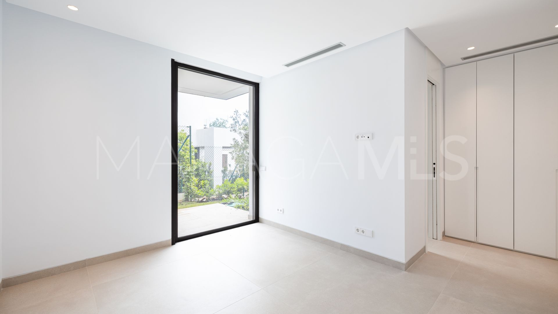 4 bedrooms villa in Marbella Golden Mile for sale
