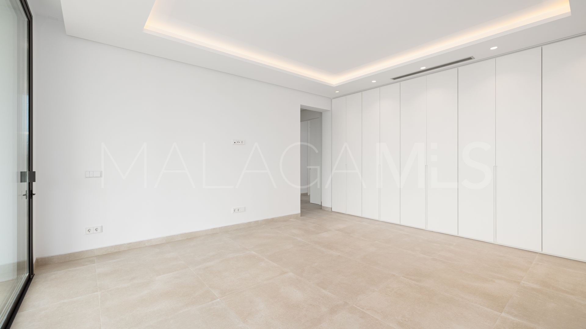 Villa for sale in Marbella Goldene Meile