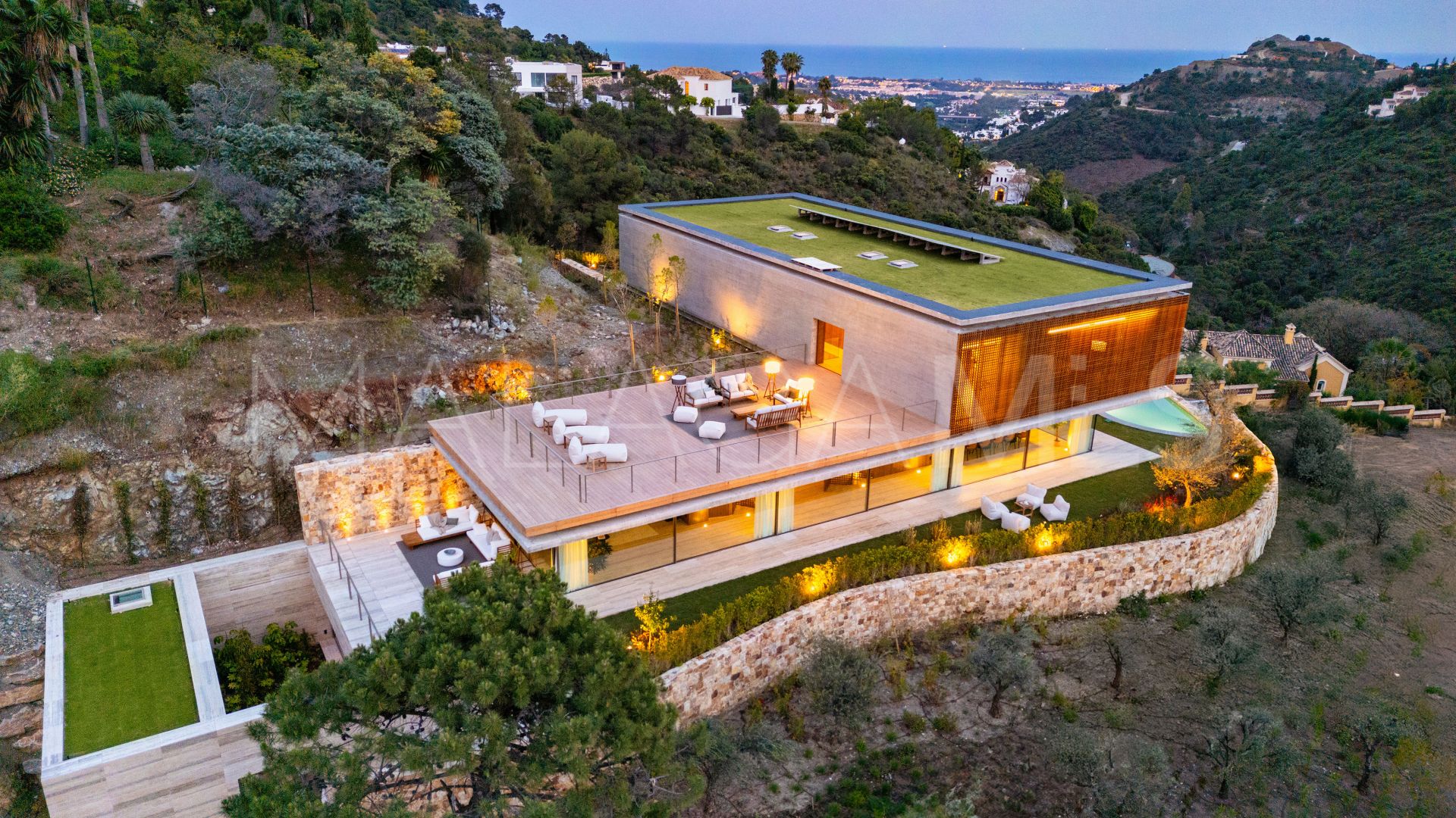 El Madroñal villa for sale
