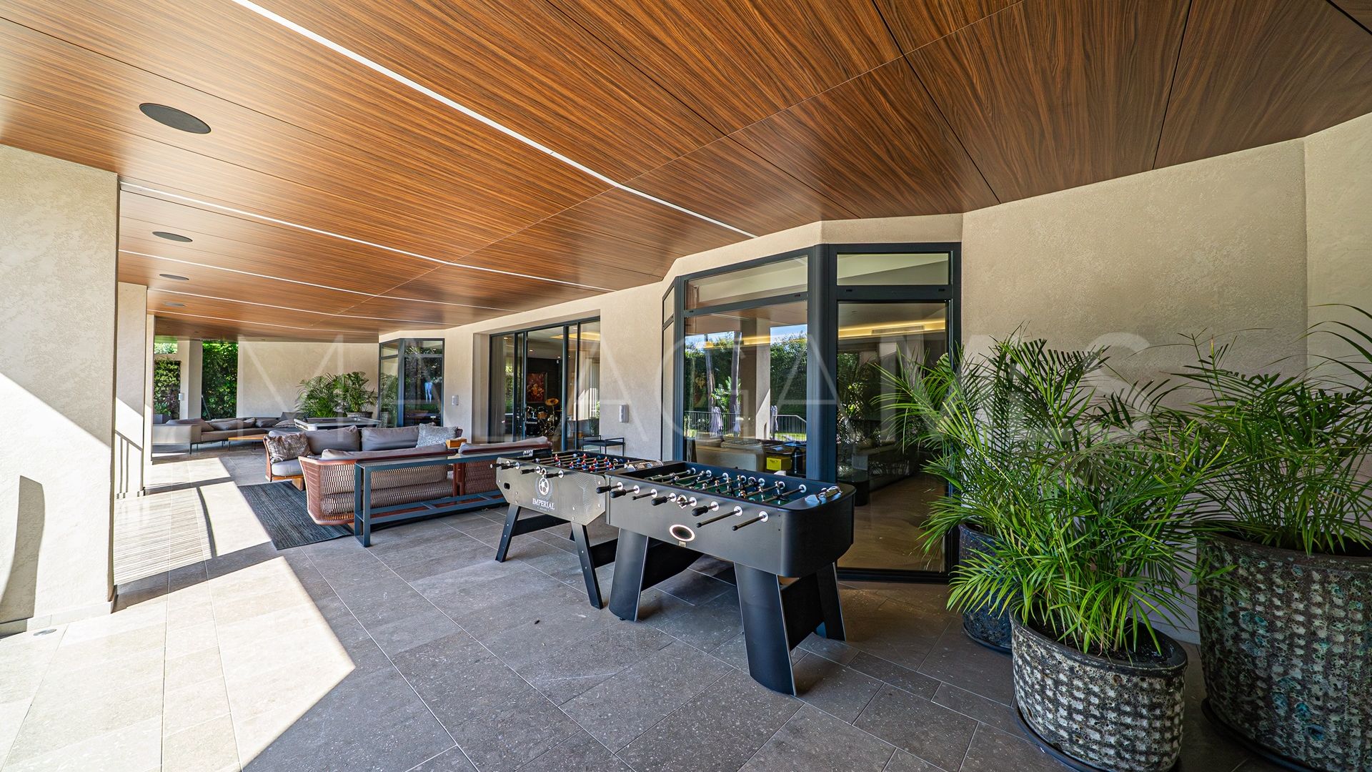Villa for sale in Guadalmina Baja