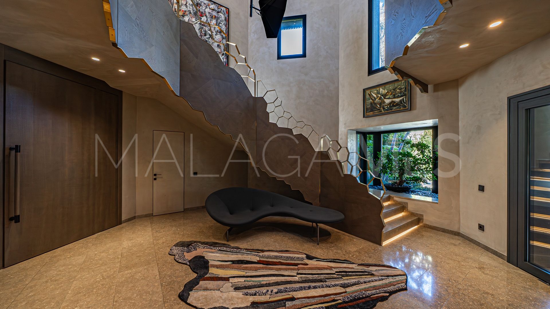 Villa for sale in Guadalmina Baja