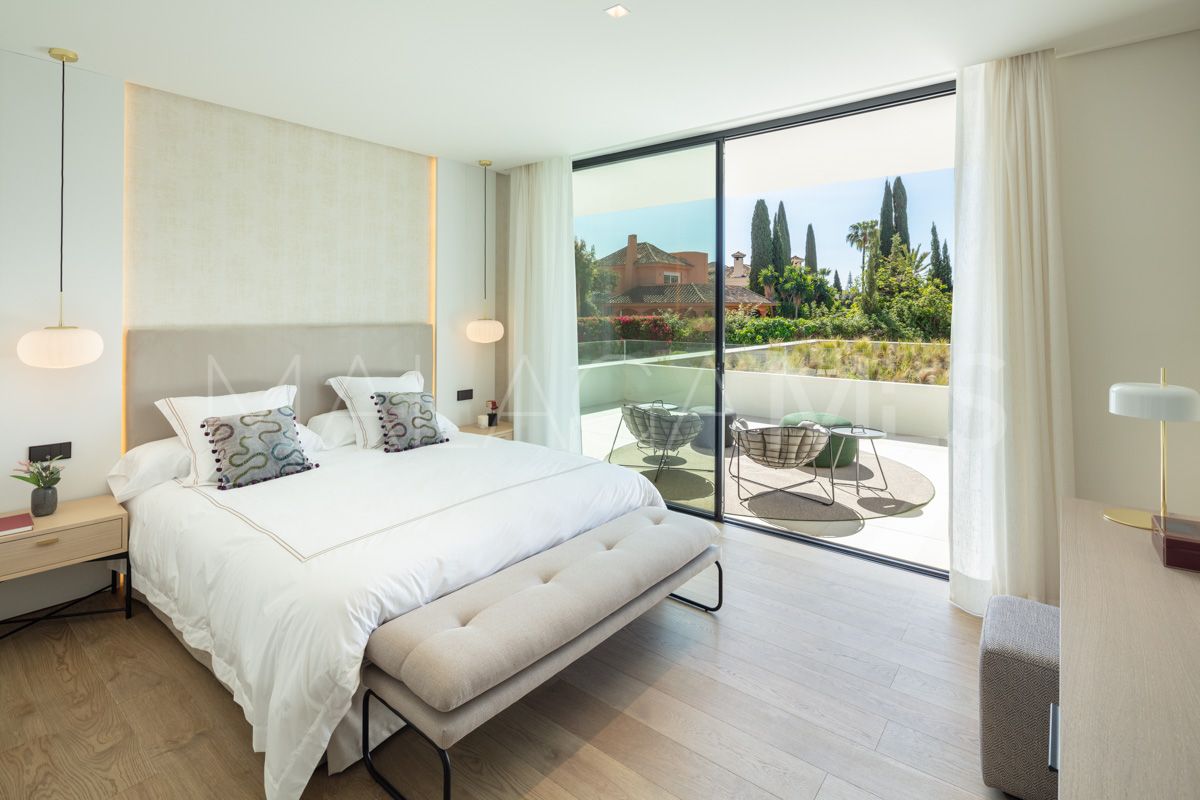 Villa for sale de 5 bedrooms in Nueva Andalucia