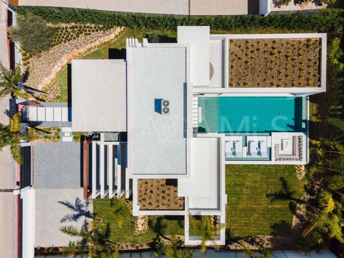 Villa for sale de 5 bedrooms in Nueva Andalucia