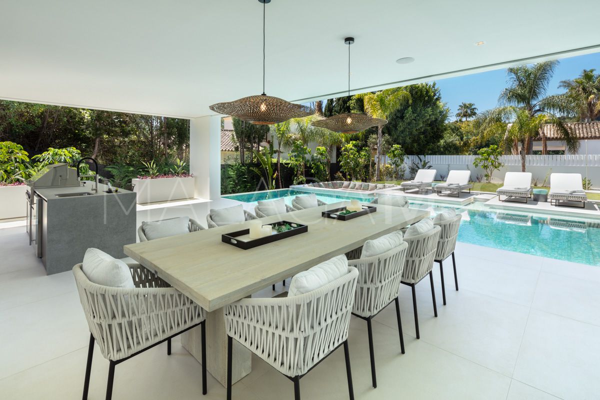 Villa for sale de 5 bedrooms in Nueva Andalucia