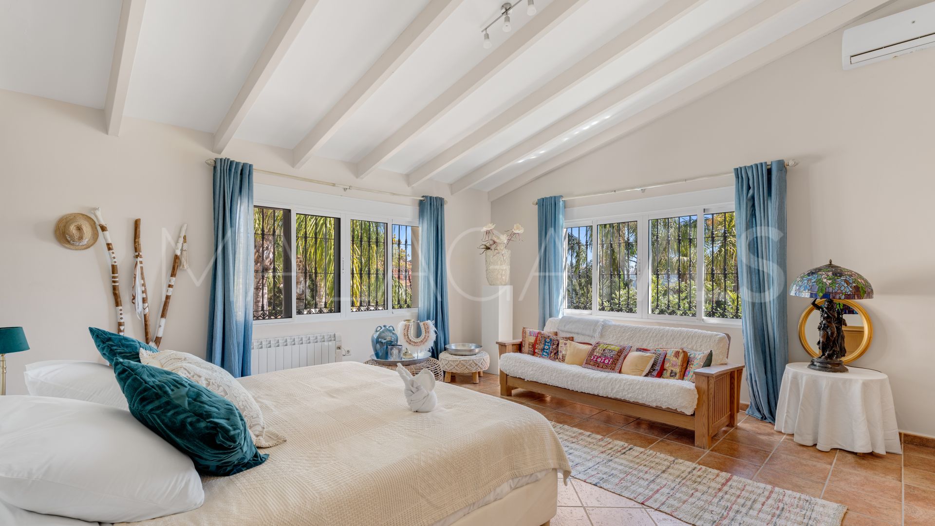 Villa for sale in Benalmadena