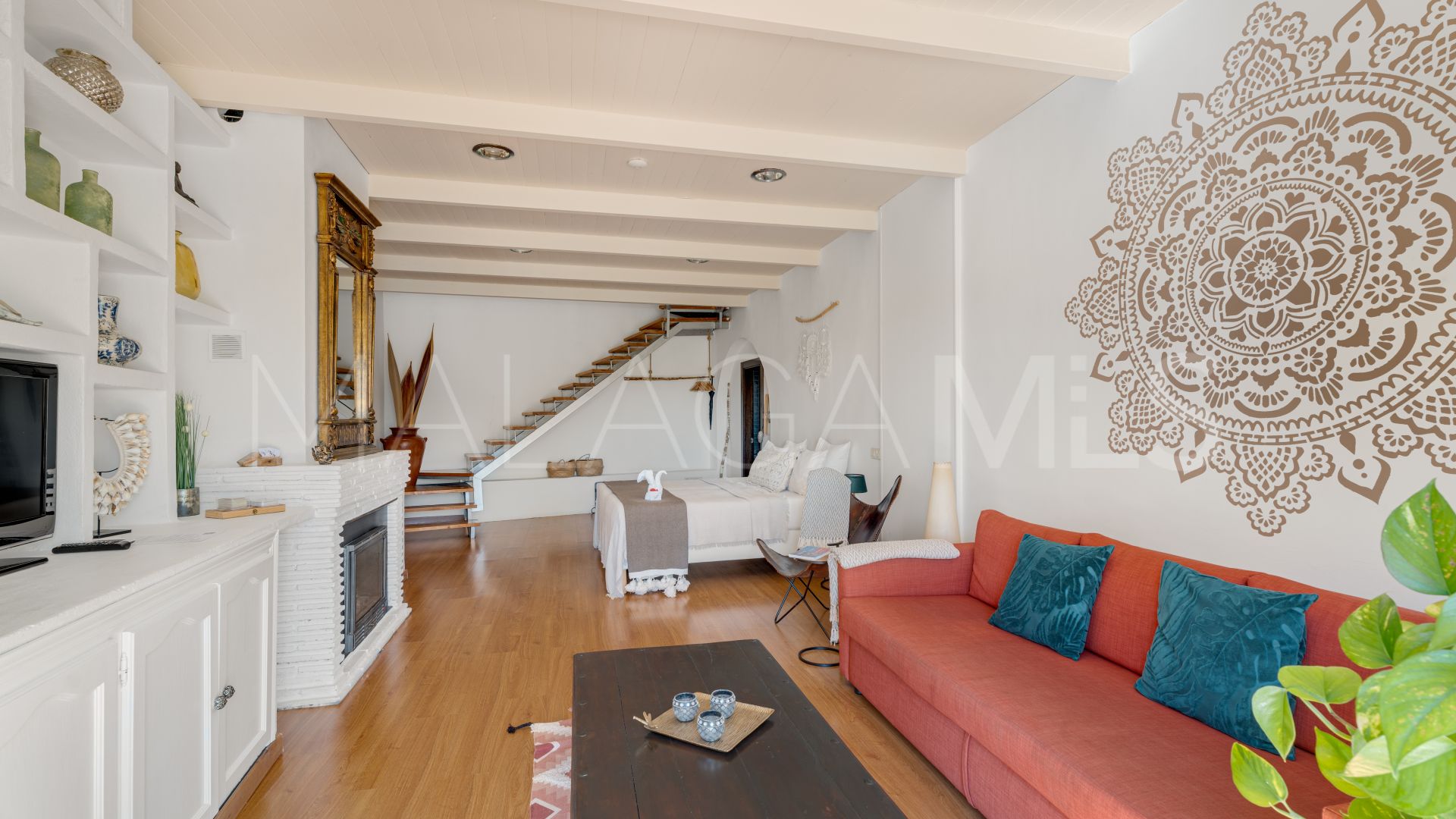 Villa for sale in Benalmadena