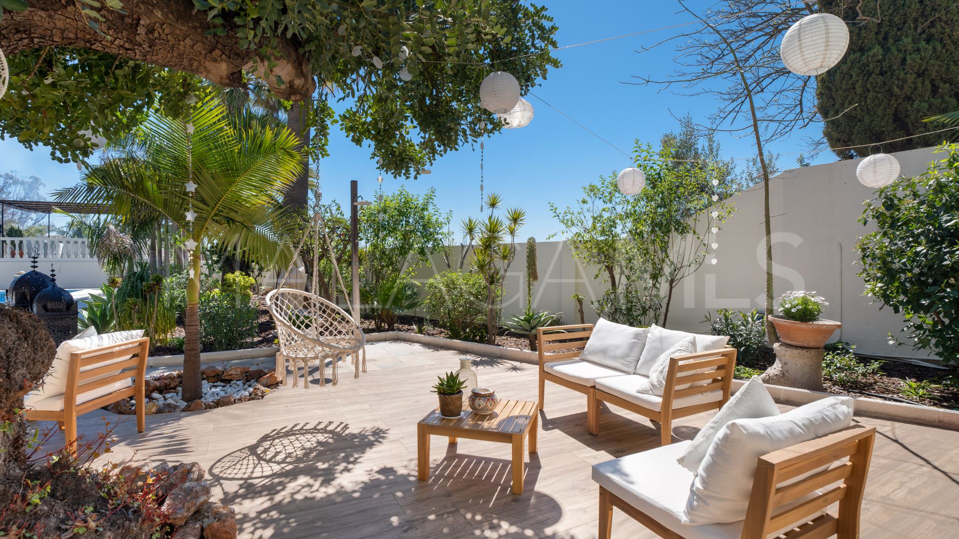 Villa for sale in Benalmadena
