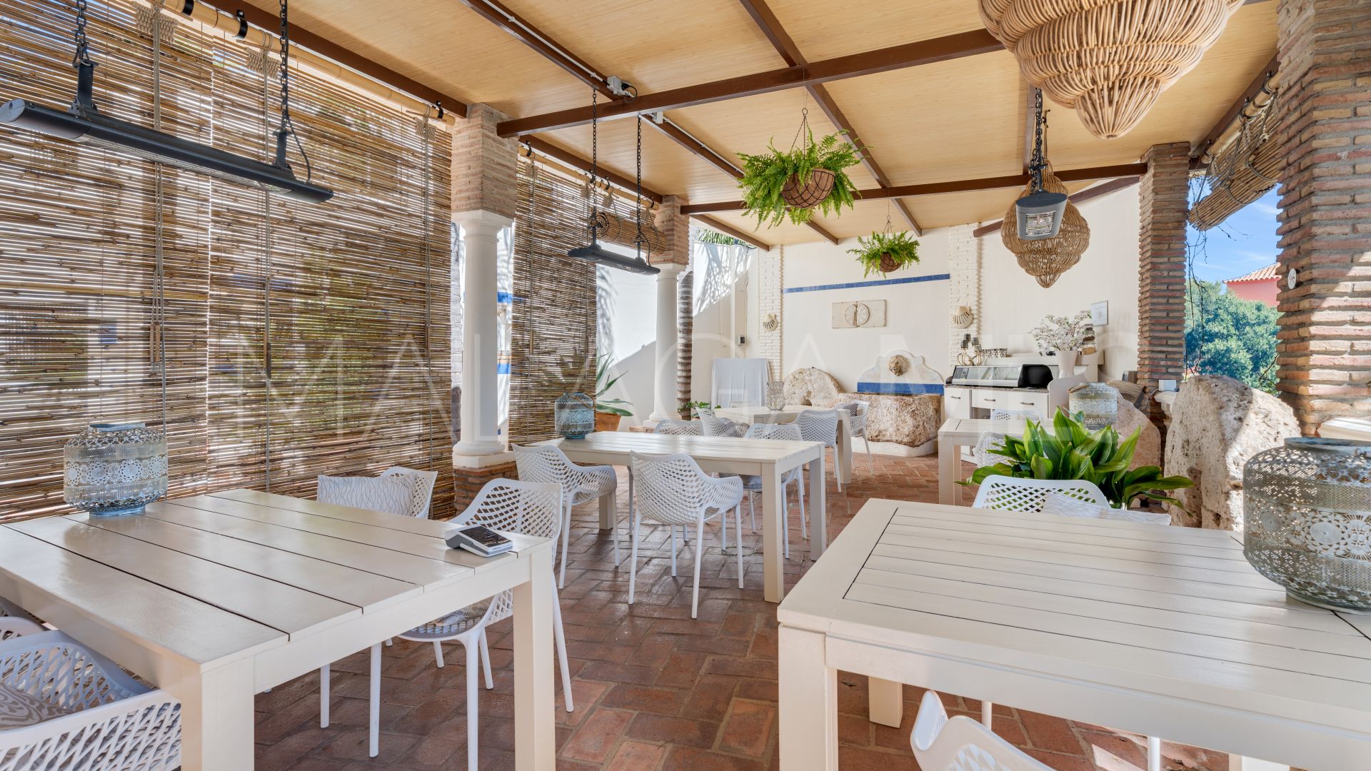 Villa for sale in Benalmadena