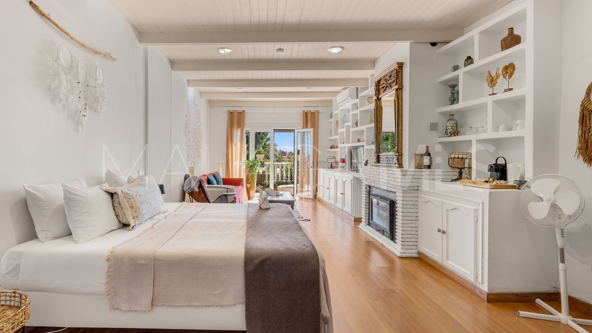 Villa for sale in Benalmadena