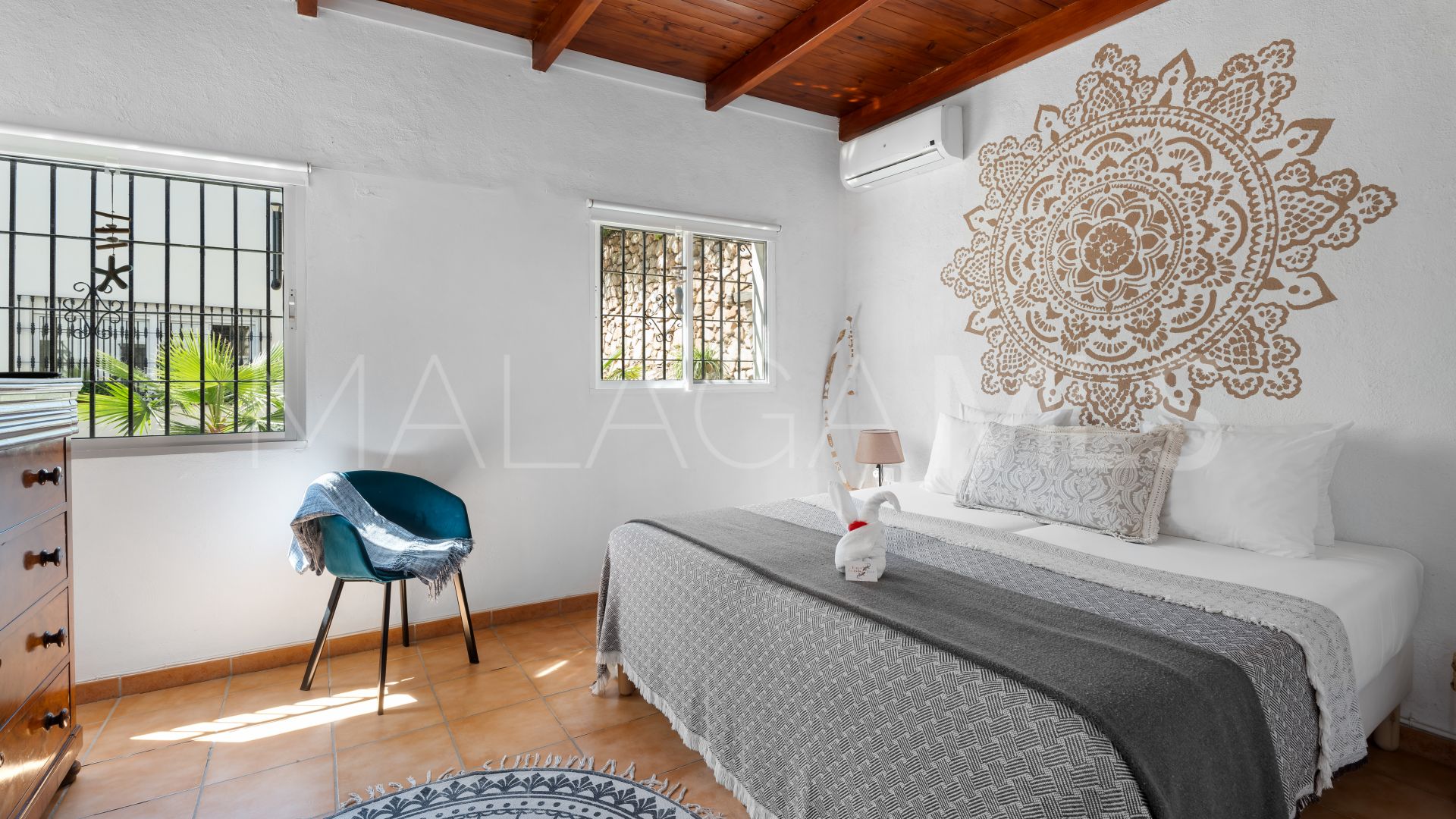 Villa for sale in Benalmadena