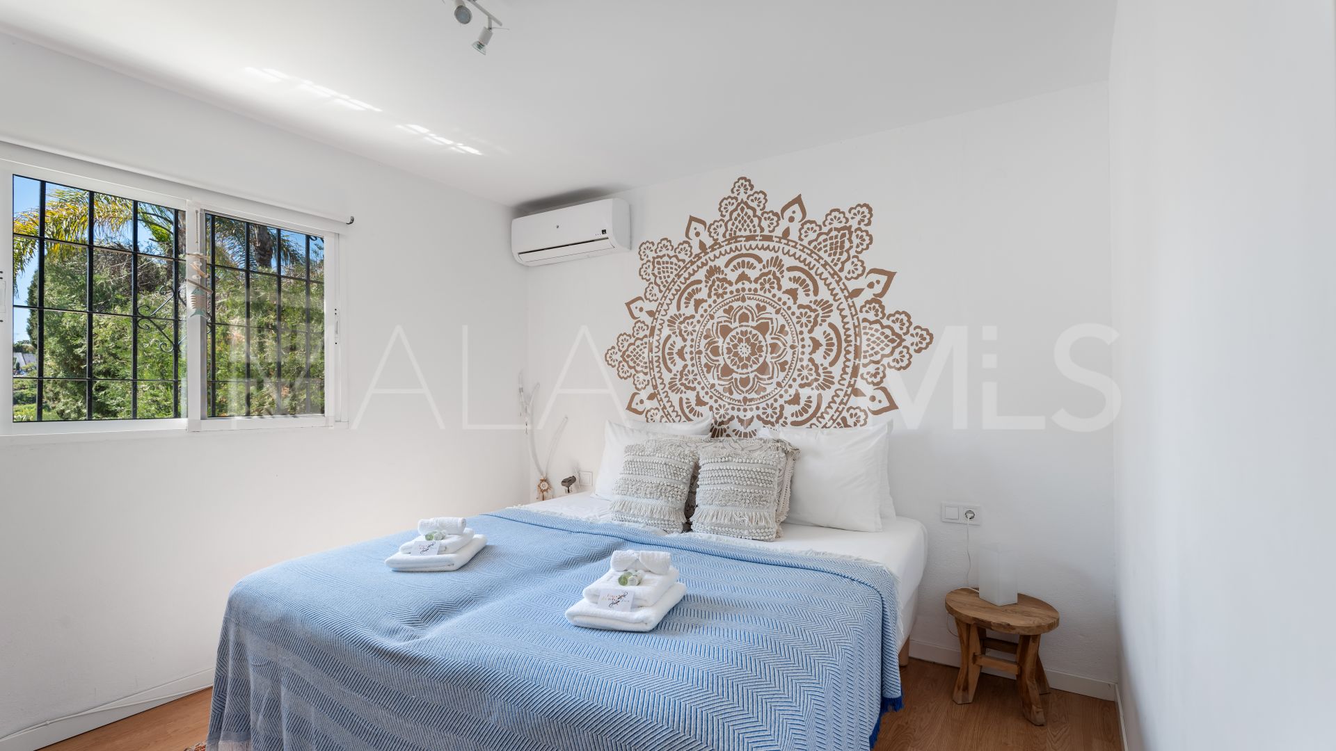 Villa for sale in Benalmadena