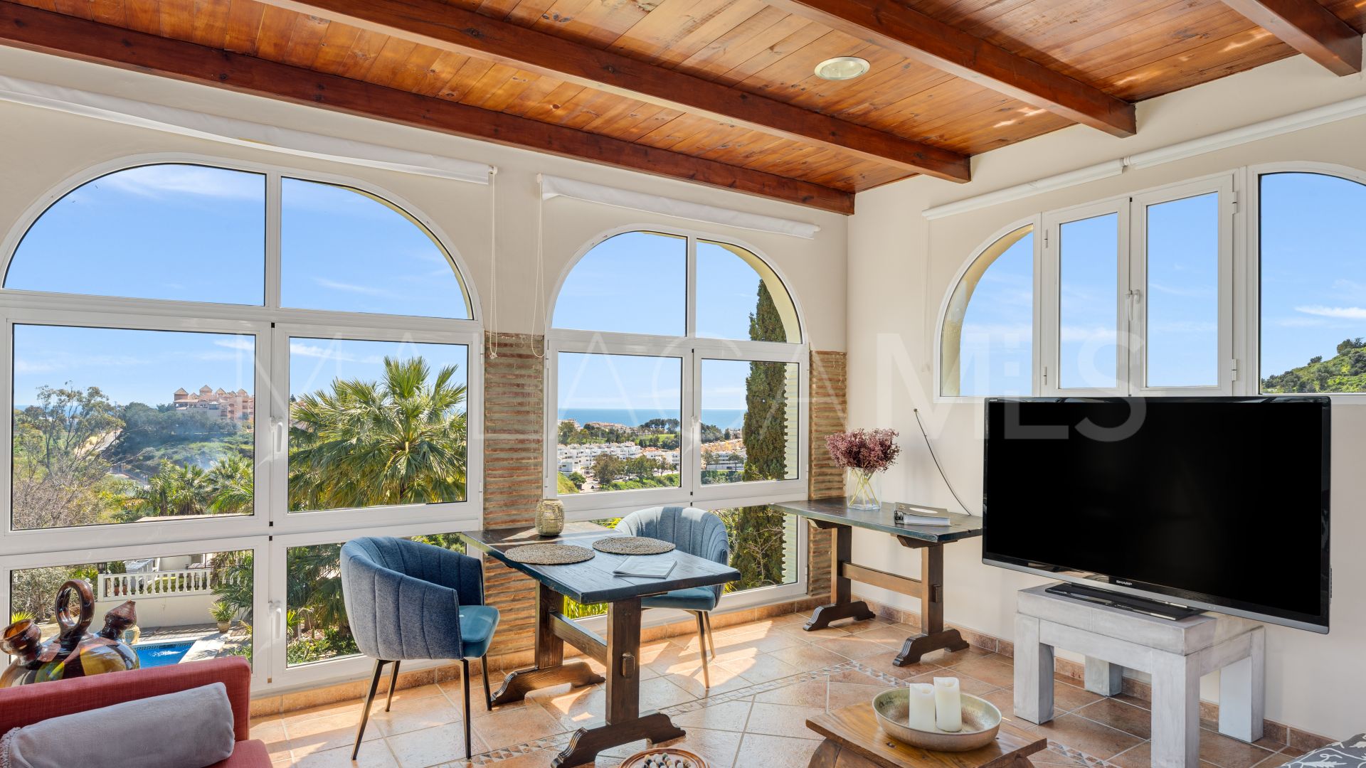 Villa for sale in Benalmadena