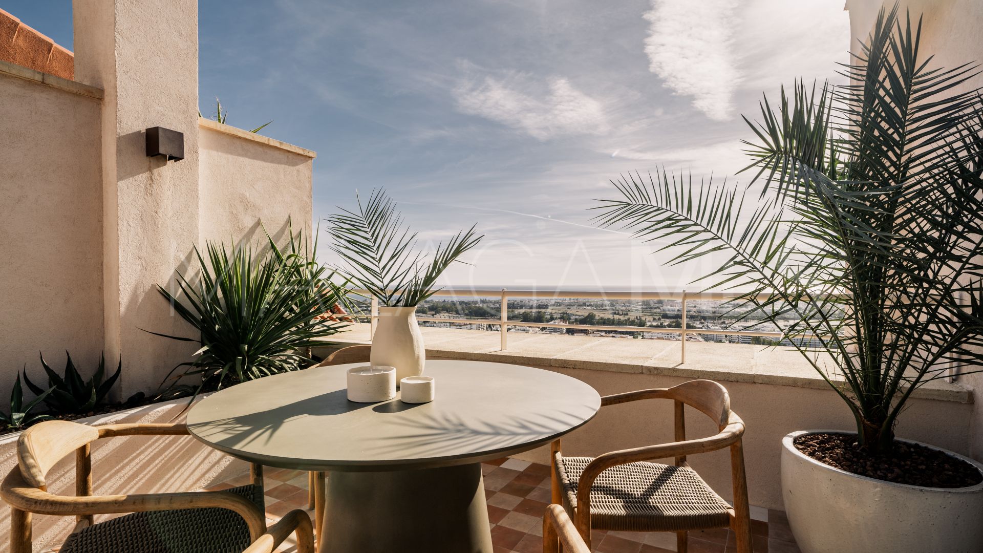 Duplex penthouse for sale in Nueva Andalucia
