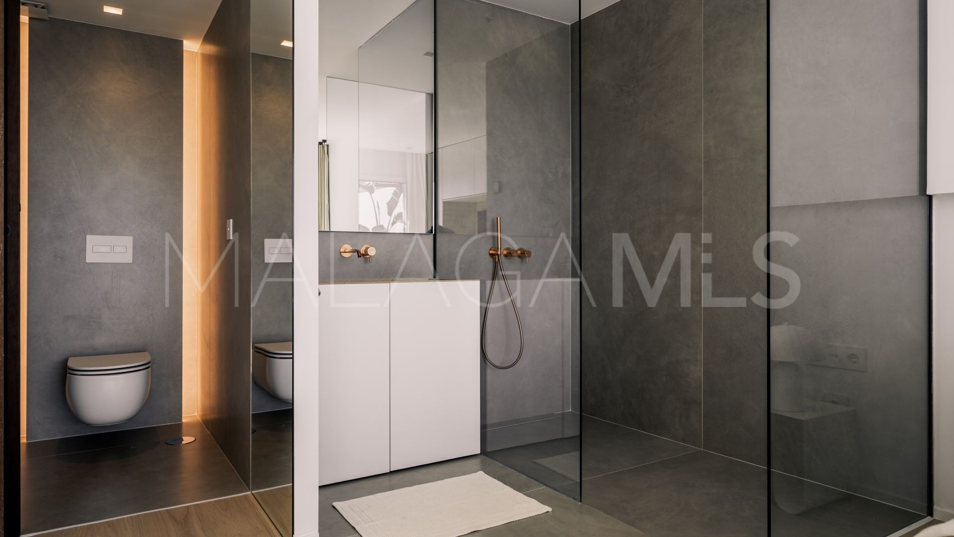 Duplex penthouse for sale in Nueva Andalucia