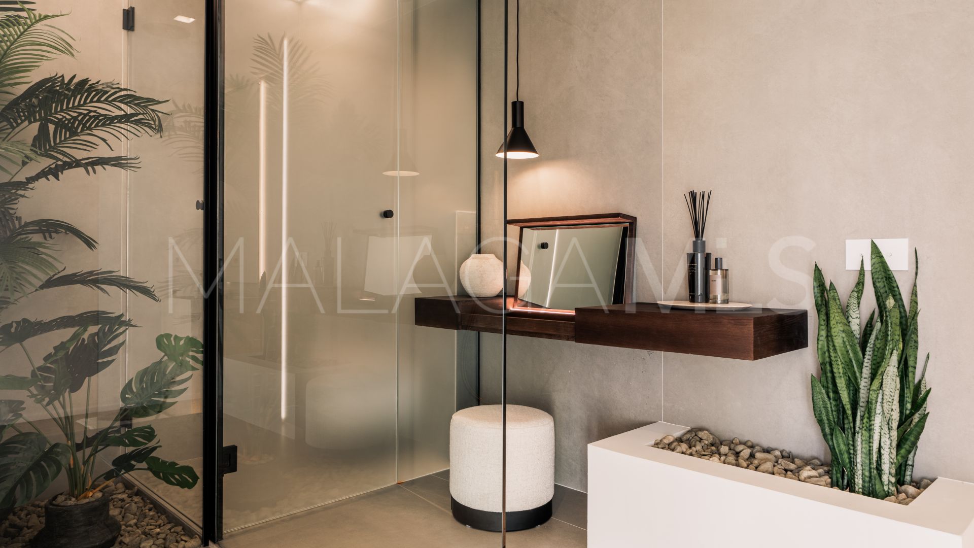 Duplex penthouse for sale in Nueva Andalucia