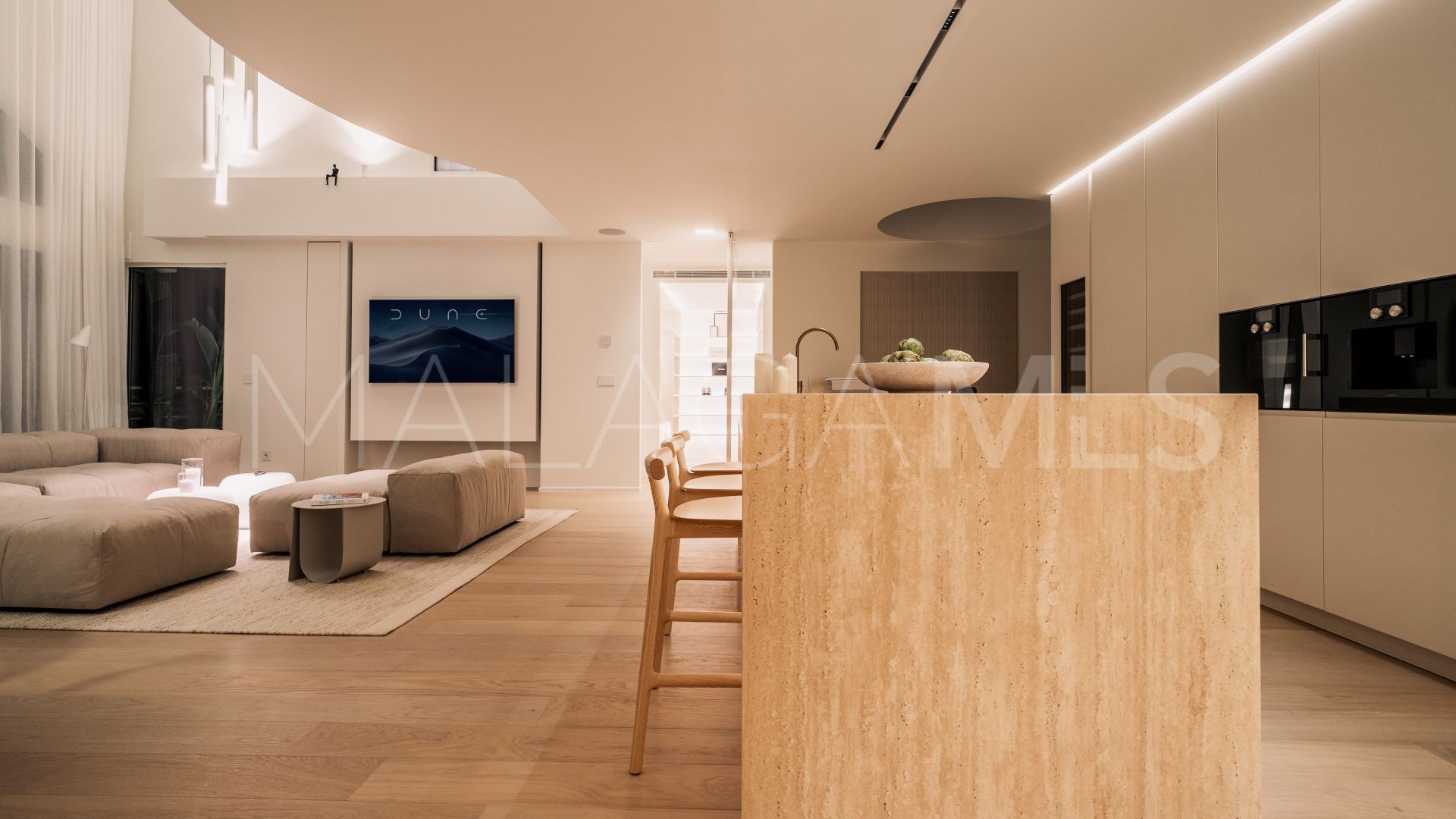 Duplex penthouse for sale in Nueva Andalucia