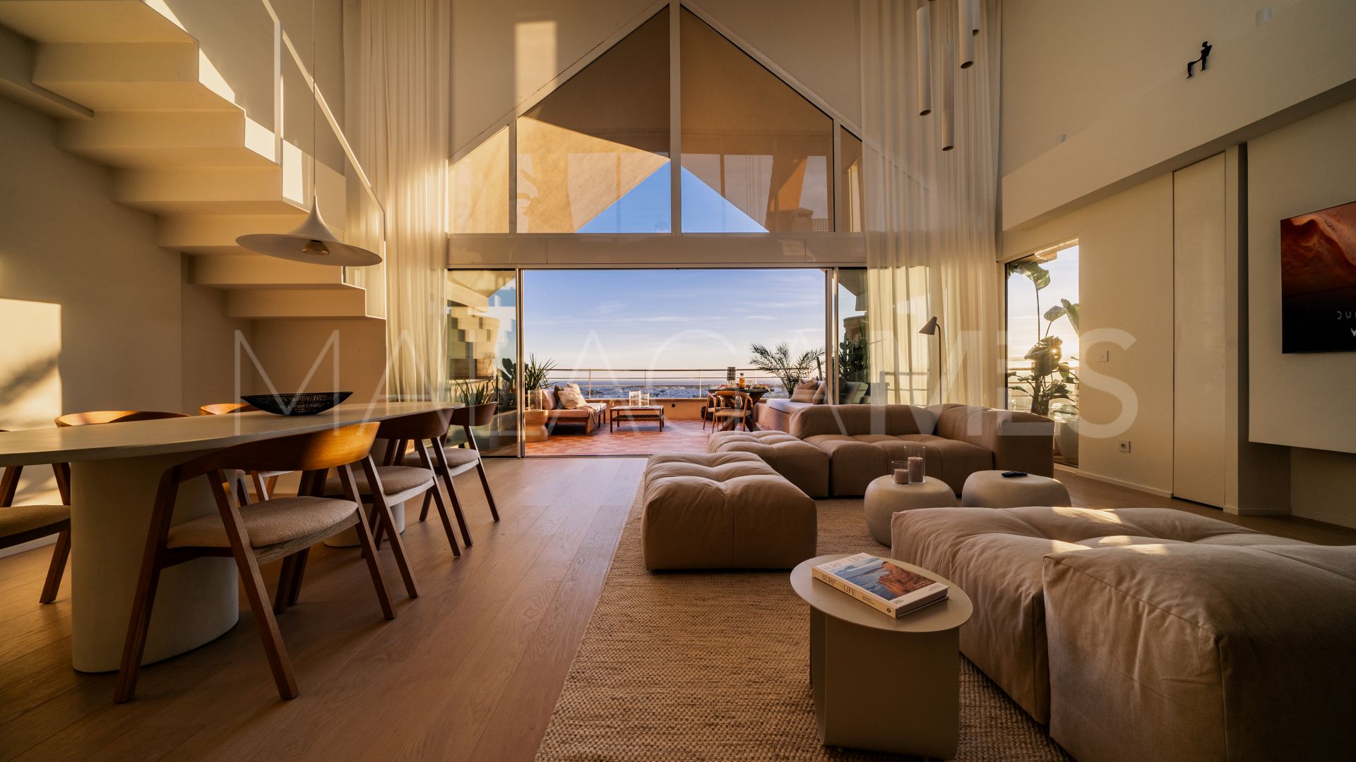 Duplex penthouse for sale in Nueva Andalucia