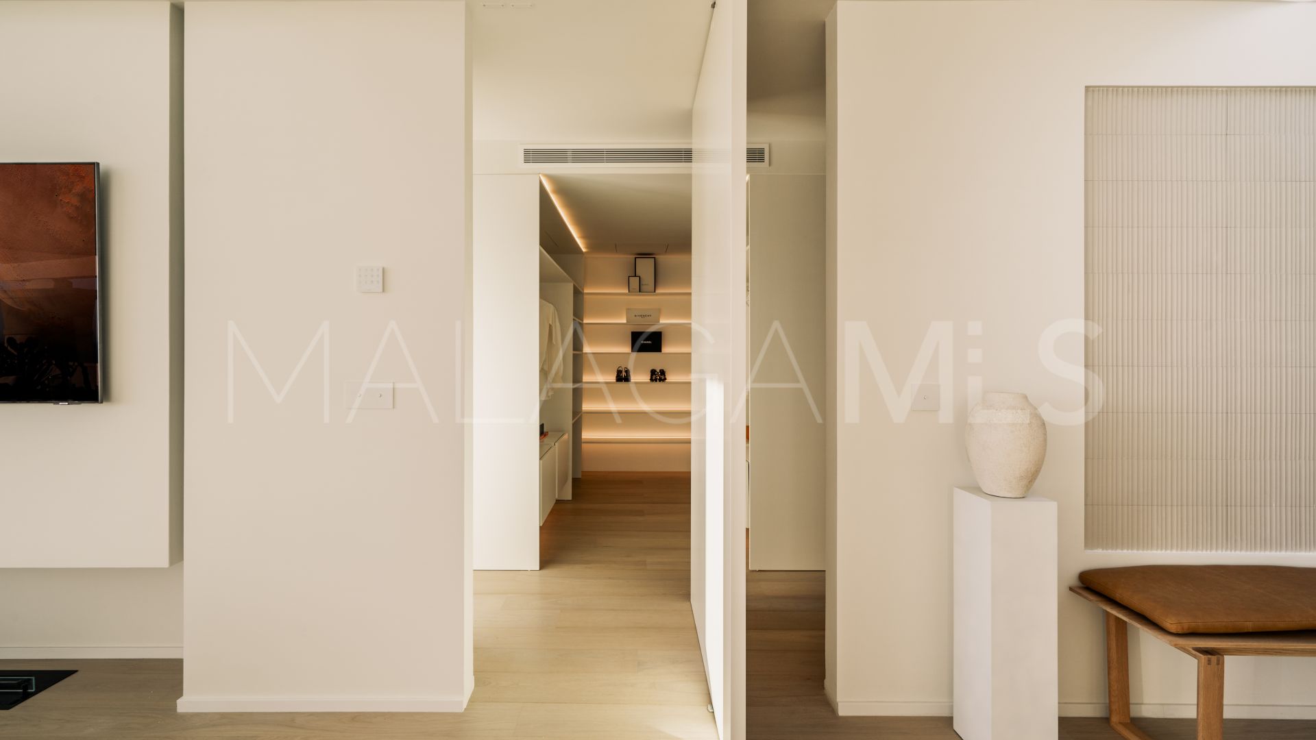 Duplex penthouse for sale in Nueva Andalucia