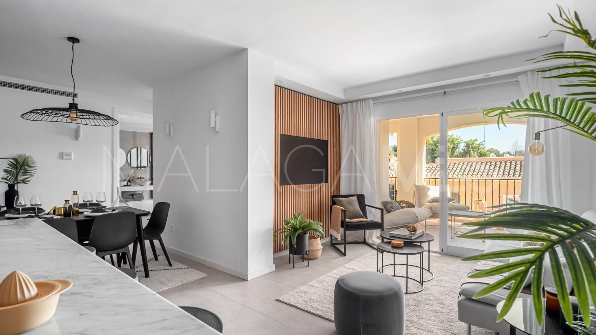 Apartamento a la venta de 3 bedrooms in Nueva Andalucia