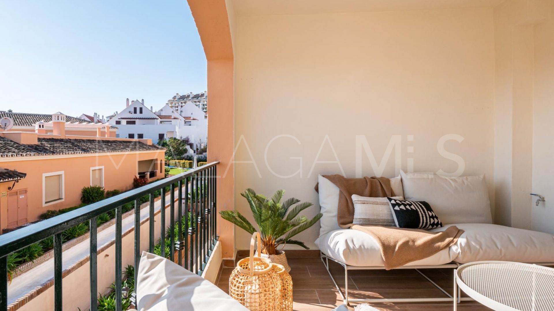 Apartamento a la venta de 3 bedrooms in Nueva Andalucia