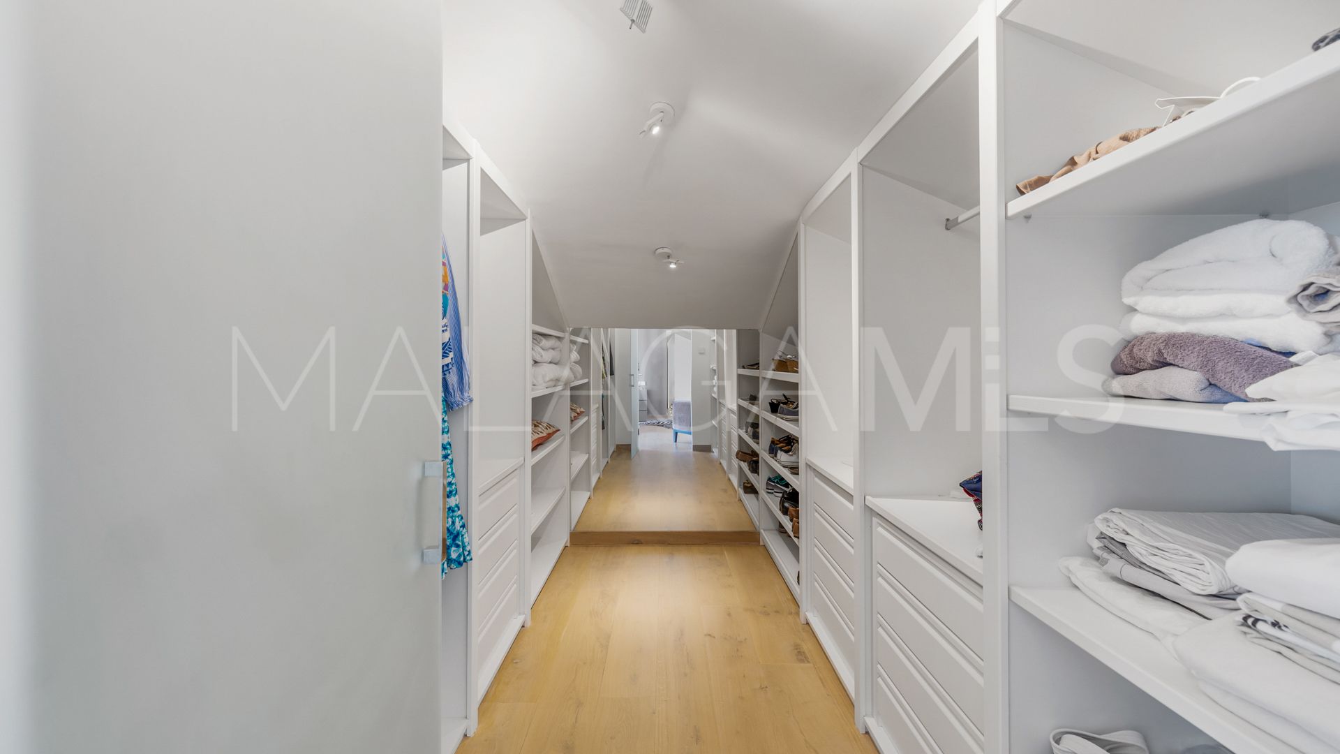 Duplex penthouse for sale in Aloha